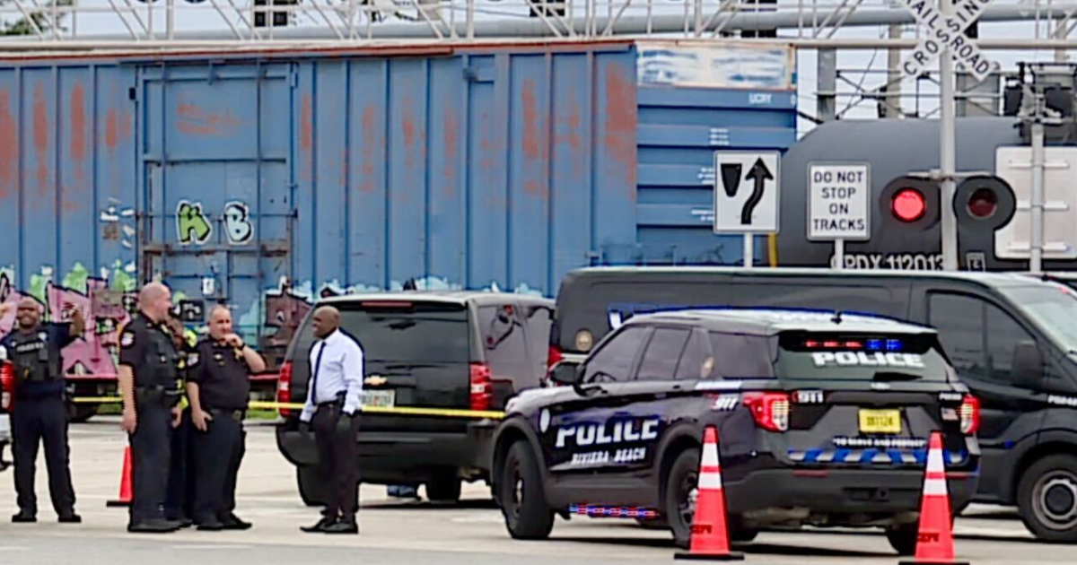Person hit and killed by train in Riviera Beach