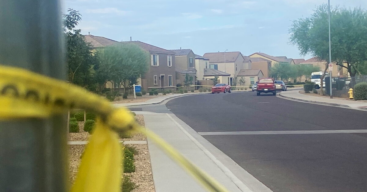 1 dead, 1 hurt in shooting in West Phoenix