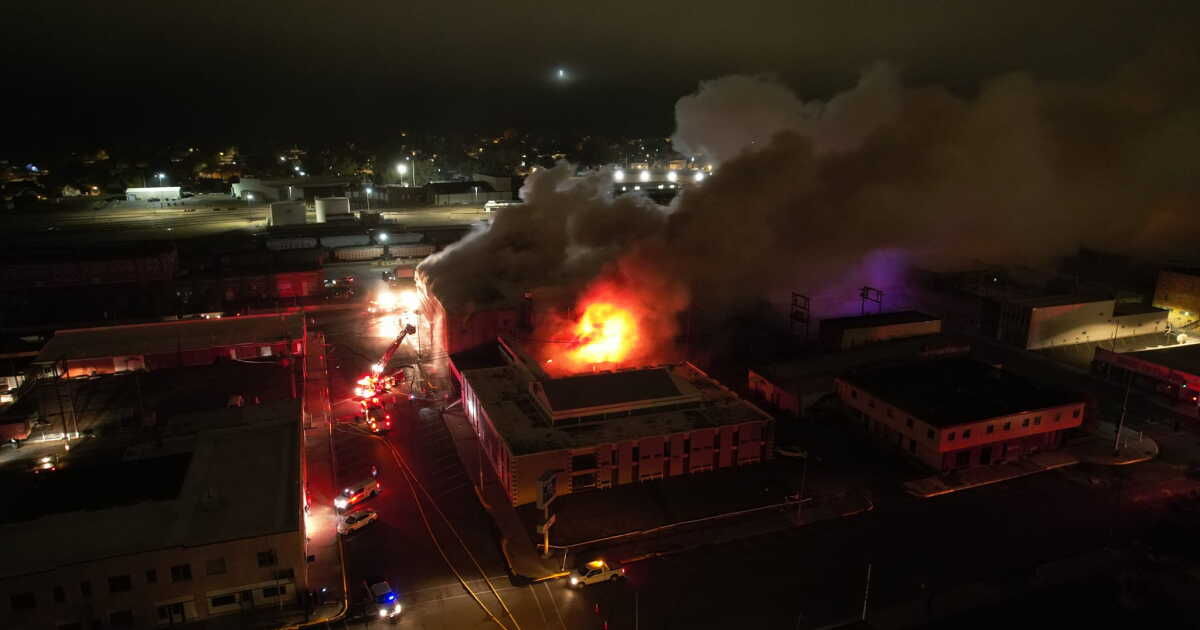 Fire destroys historic Glendive hotel - Vimarsana News