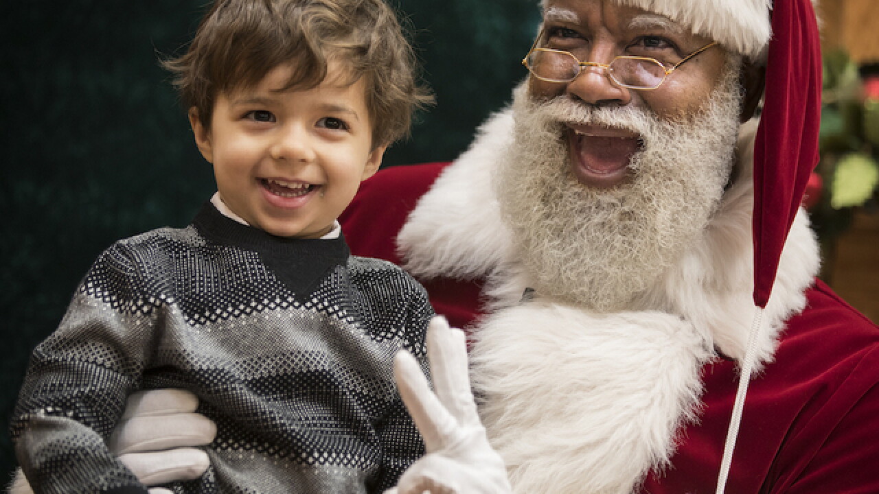 Hiring of black Santa stirs backlash against mall