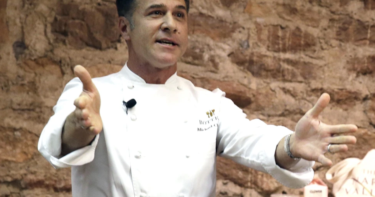 Chef & TV personality Michael Chiarello dies at 61 after allergic reaction - Vimarsana News