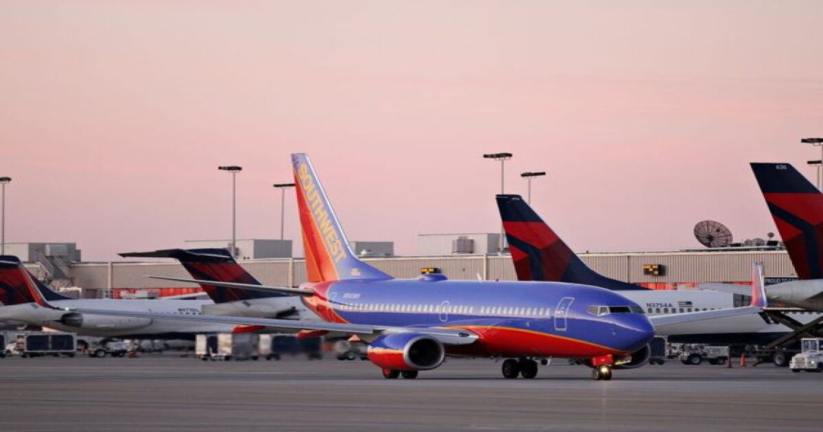 Winter storm snarls flights at Sky Harbor