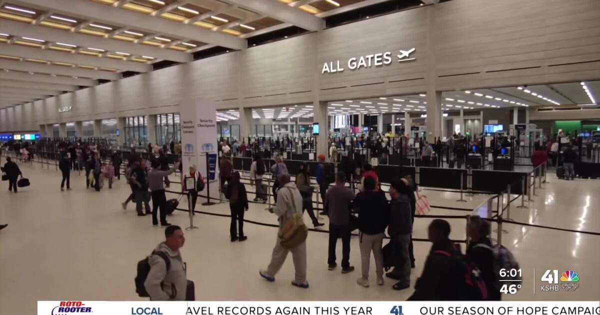 Airport staff ready as 380K travelers expected during Thanksgiving week at KCI