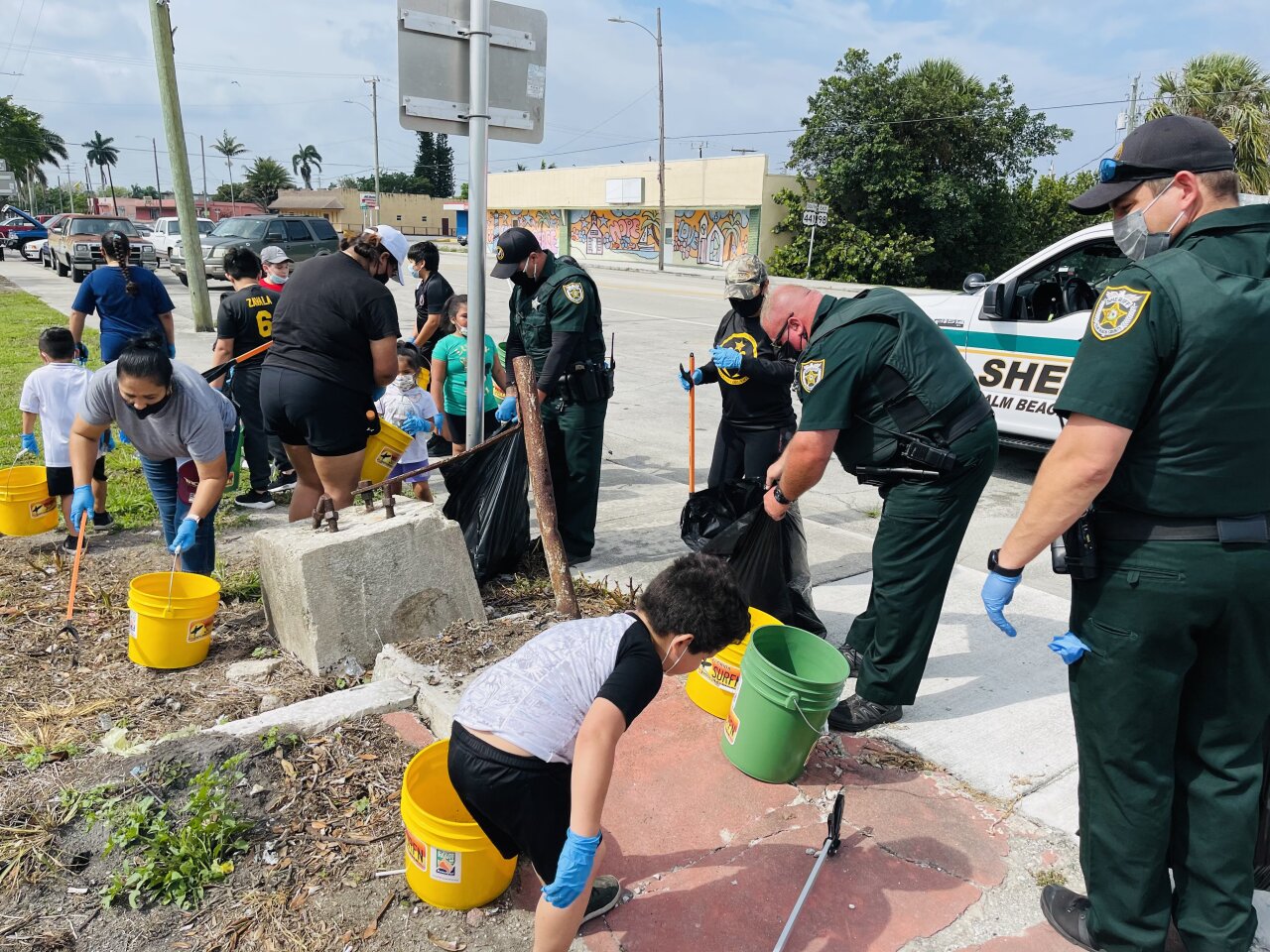 PBSO helps with cleanup on Earth Day on April 22, 2023.jpeg