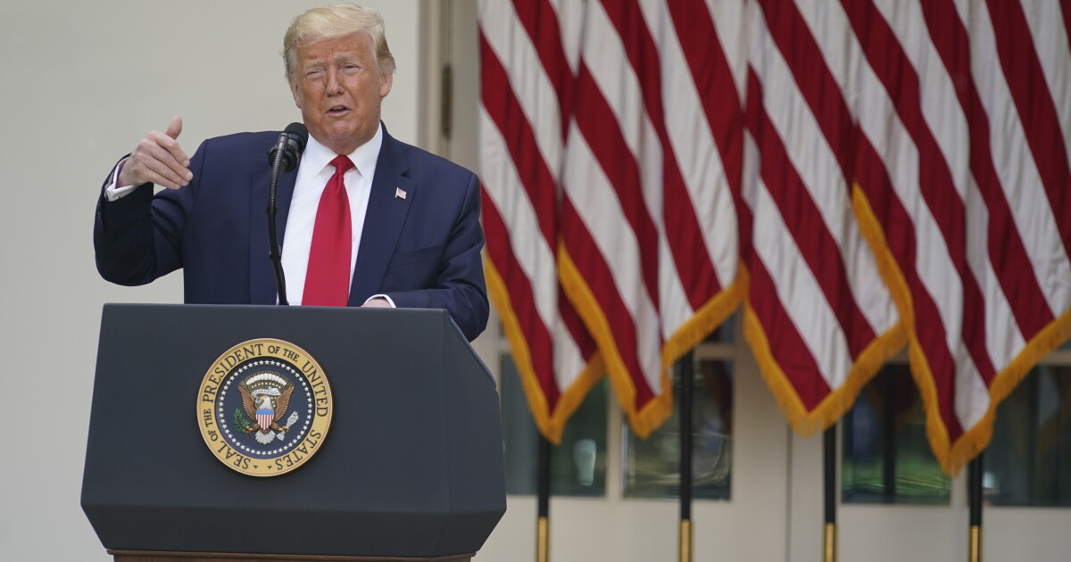 Trump signs order targeting social media companies