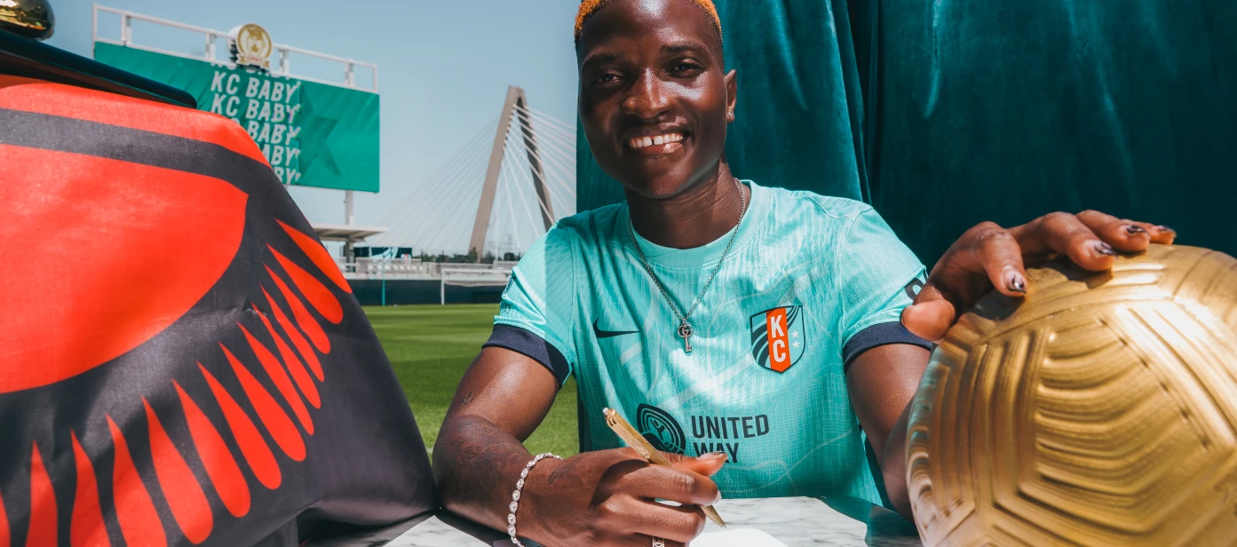 Temwa Chawinga - Contract Signing.jpg