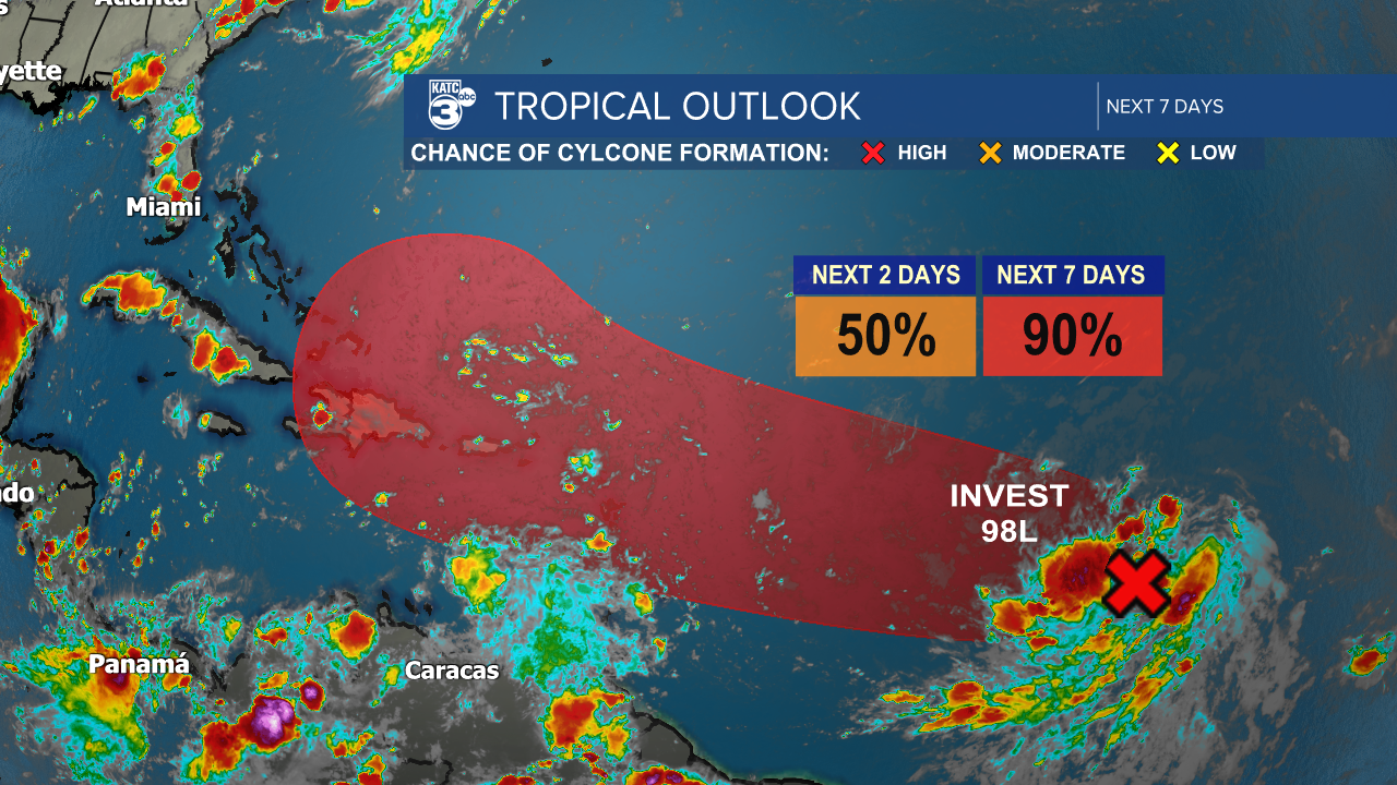 1NHC Tropical Weather Outlook.png