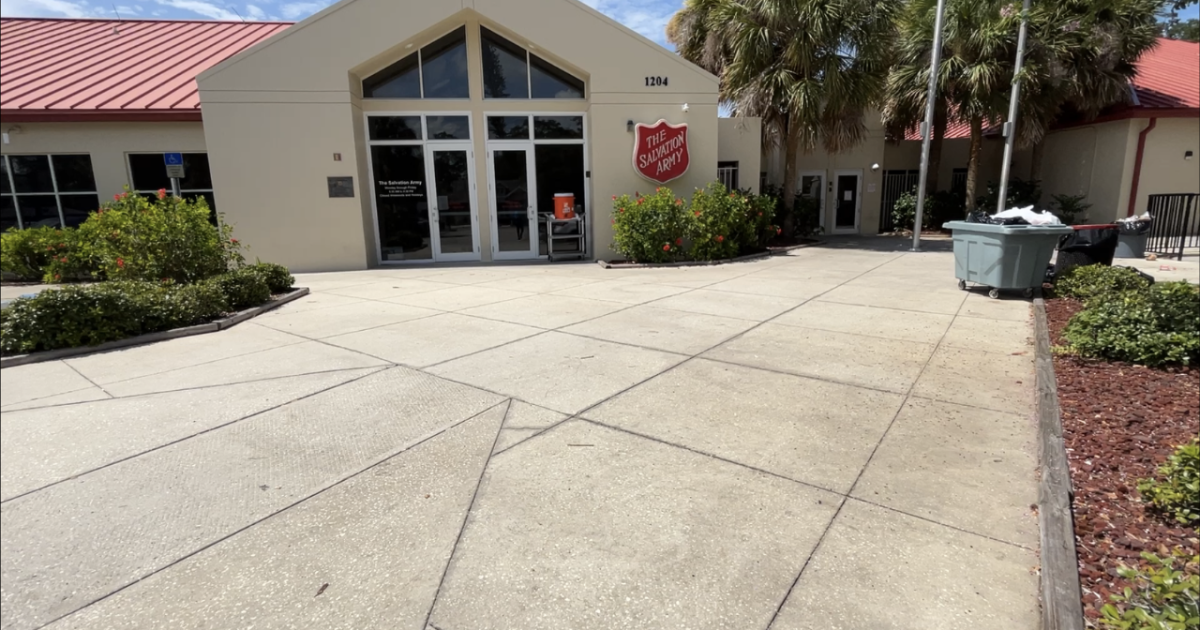 Record heat filling Bradenton homeless shelter to capacity - Vimarsana News