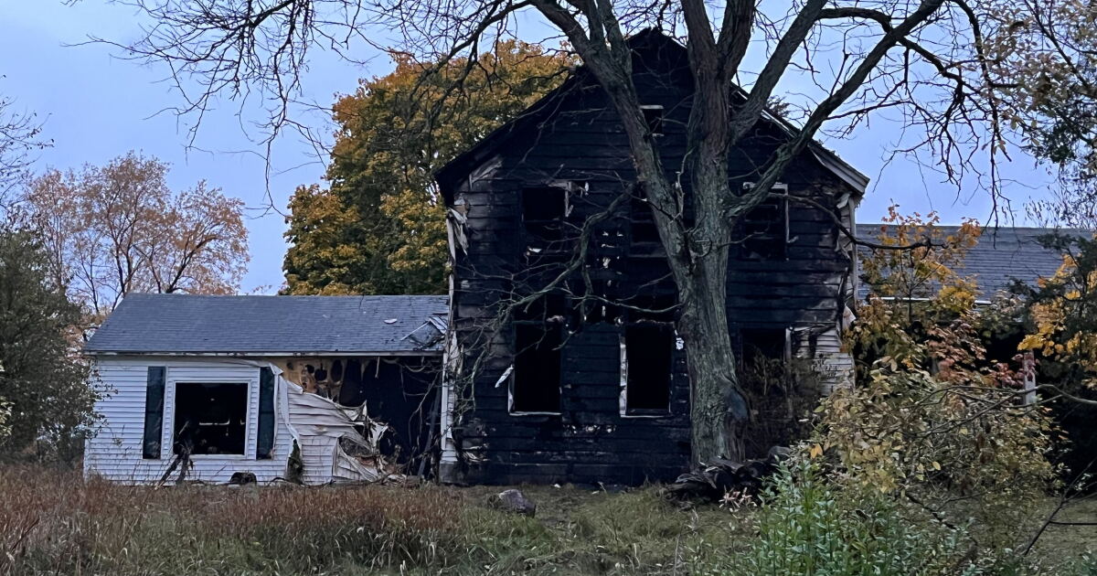 One person killed, several others hurt in Lowell house fire - Vimarsana News