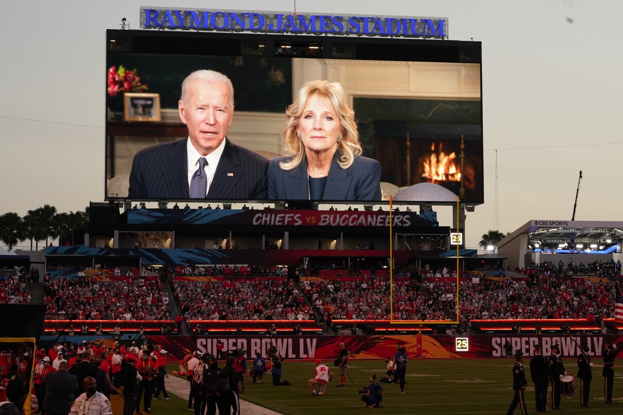 Chiefs Buccaneers Super Bowl Football