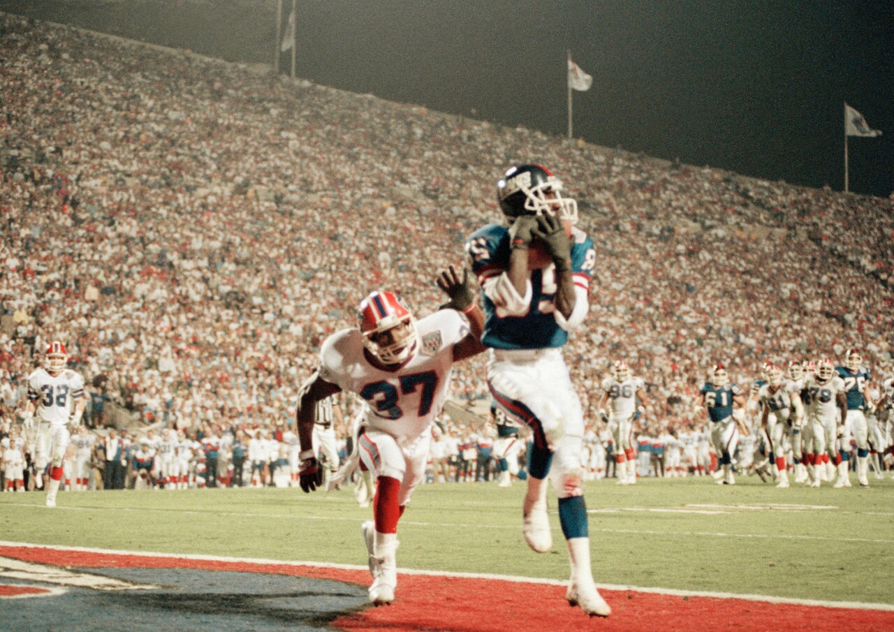 New York Giants receiver Stephen Baker scores TD in Super Bowl XXV in Tampa, Jan. 27, 1991