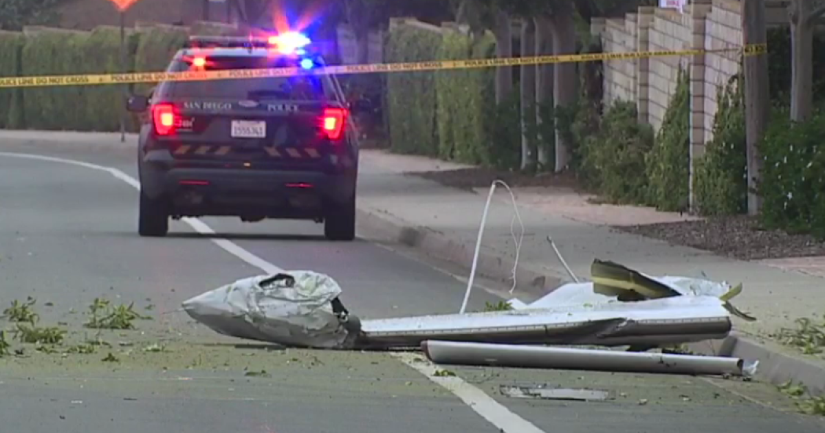 Plane crashes in San Diego's Murphy Canyon neighborhood