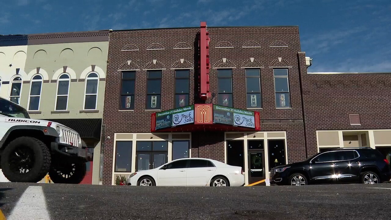 martinsville entertainment theatre 3.jpg