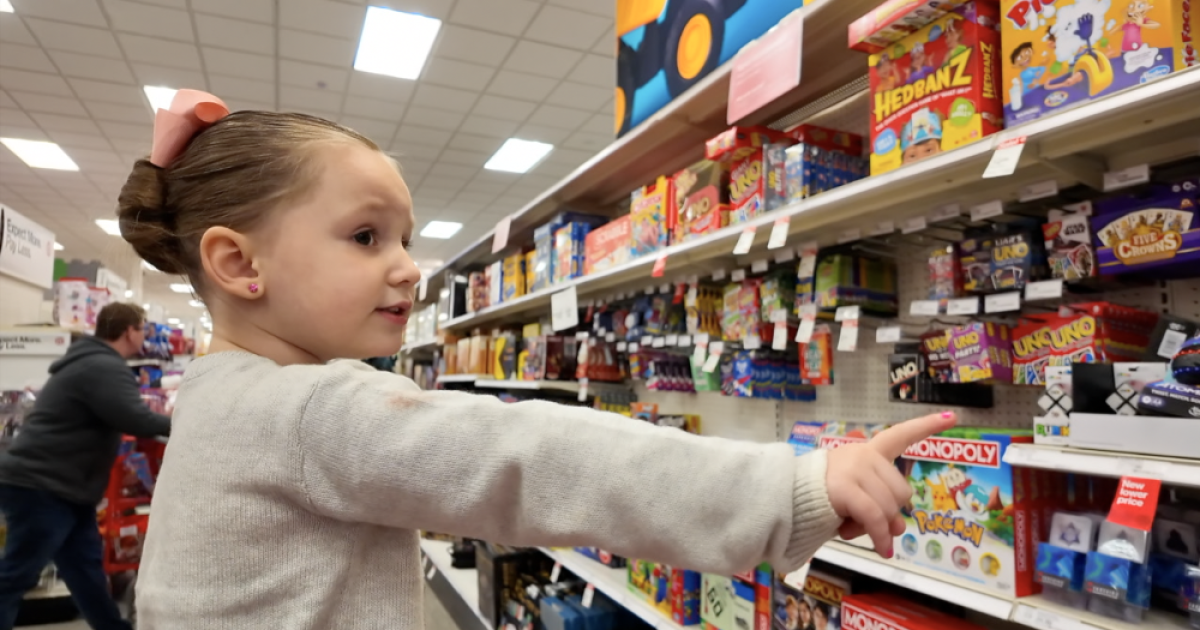 Shoppers’ Survival Guide: Steering kids past tempting holiday displays