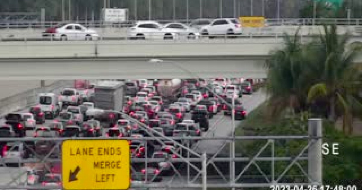 I-95 southbound back open in West Palm Beach after crash