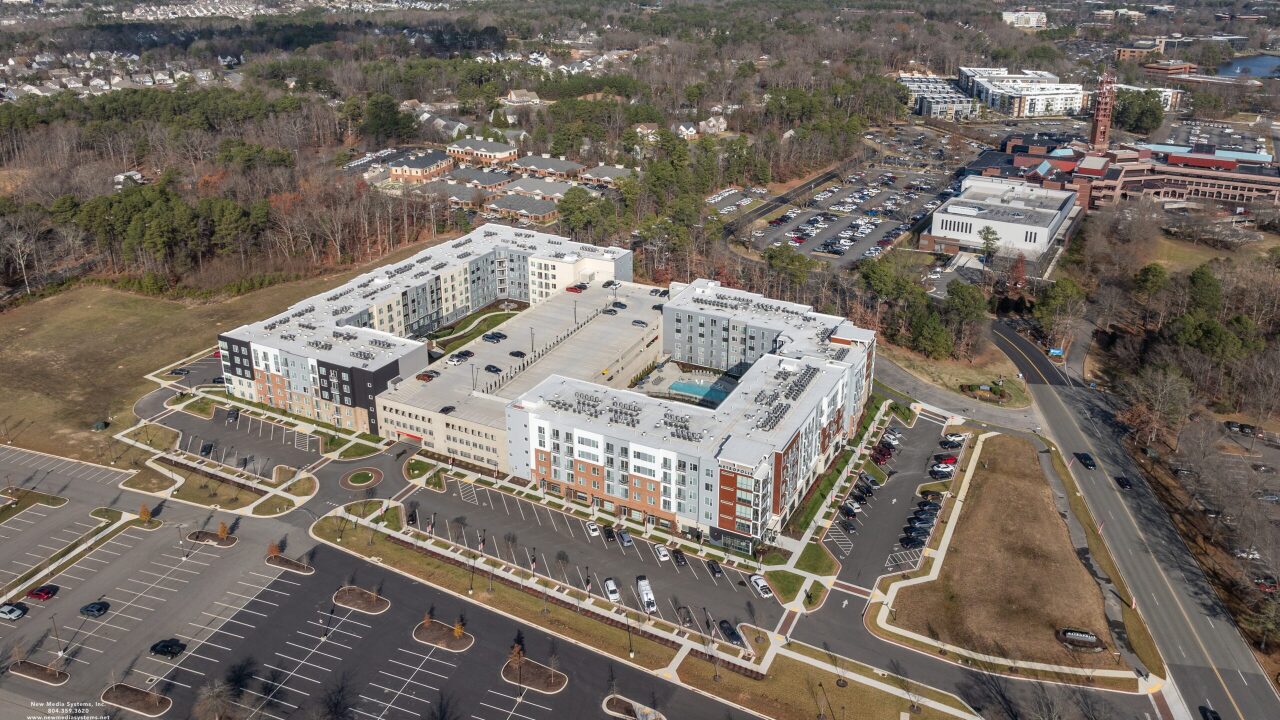 Metropolis at Innsbrook apartments.jpg