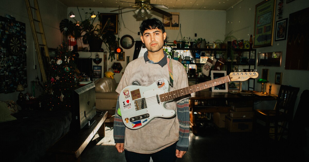 The Rise of Social Cig: The Milwaukee indie artist on tour from Wisconsin to Japan