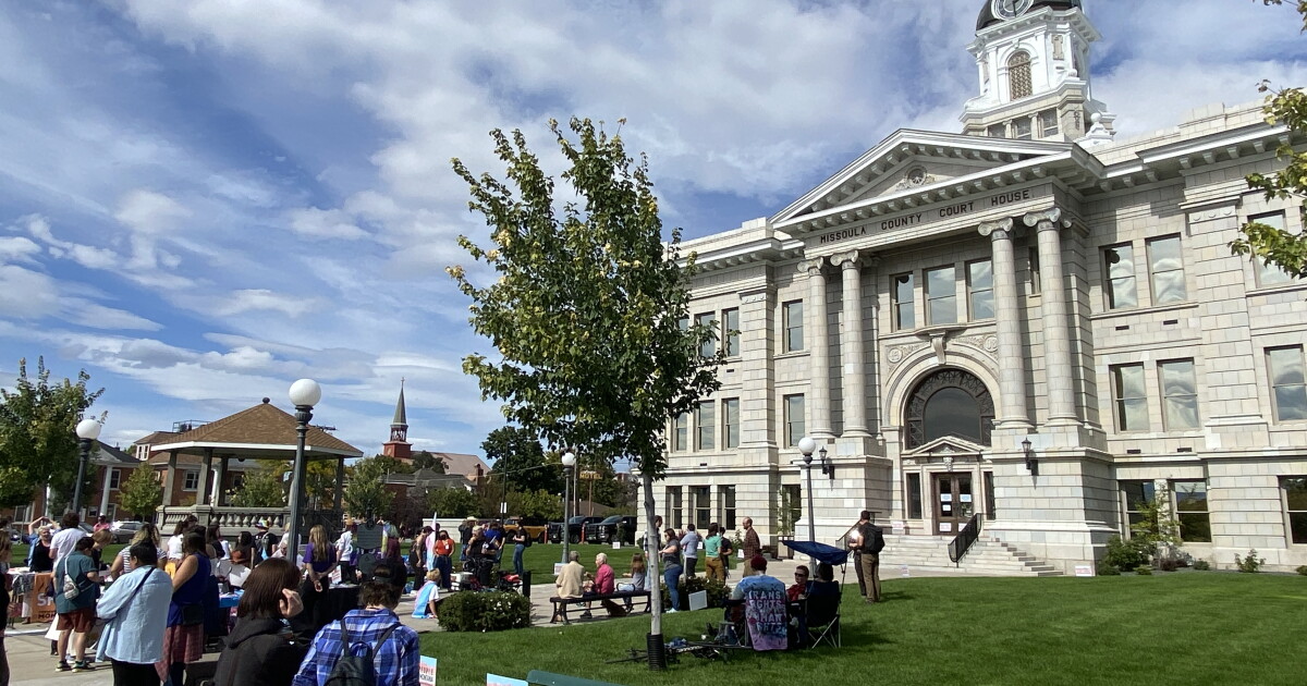 Judge puts Montana law restricting gender-affirming care for youth on hold - Vimarsana News