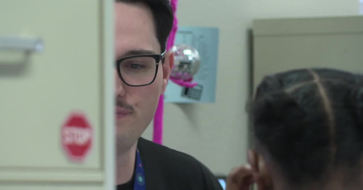 Gilbert program gives career changers a path to the classroom
