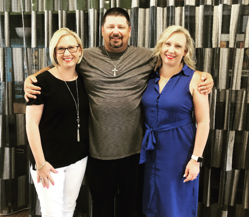 Wendy Noe with her sister and brother.