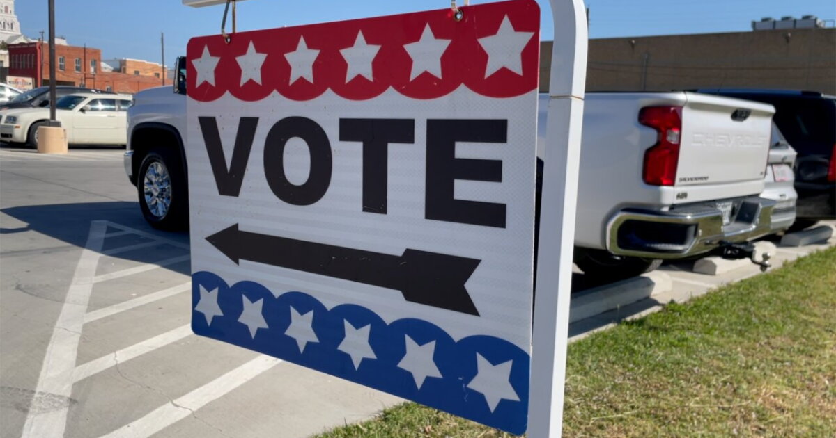 Residents in Hill County hit the polls for early voting
