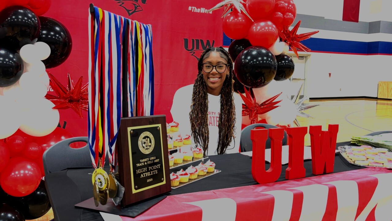 Veterans Memorial's Kiana Lanton signs with University of Incarnate Word track and field