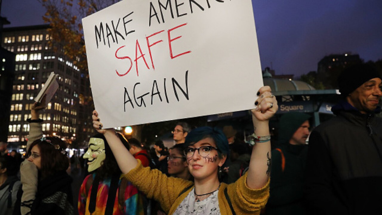 Anti-Trump protestors swarm NYC, Chicago
