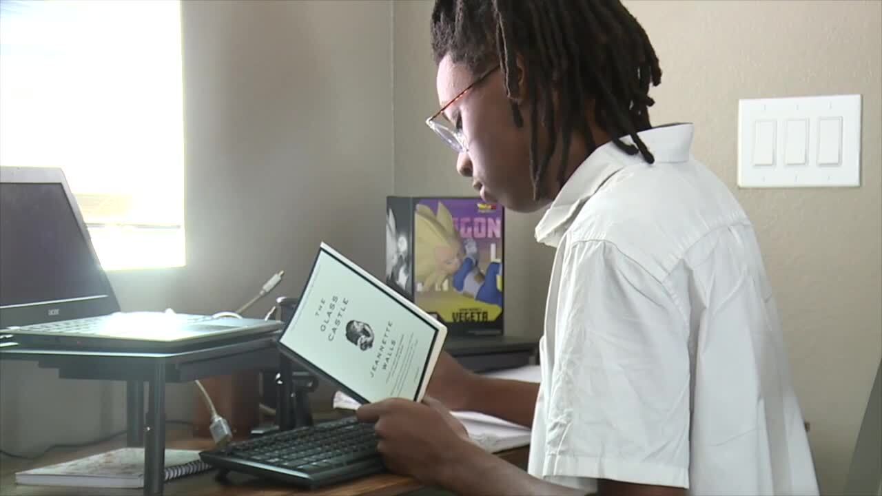 Clark High School junior among students adjusting to CCSD's new bell schedule