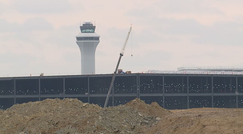 Amazon air hub constructionpng