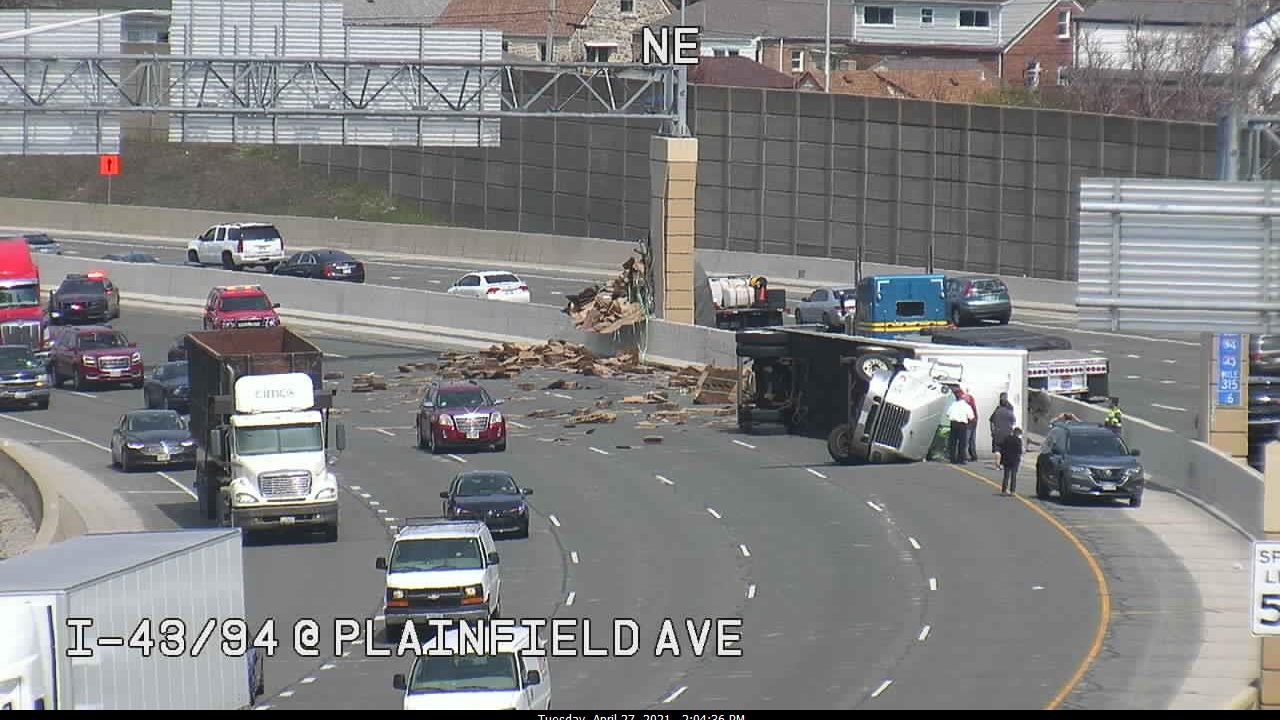 I-43 in the Plainfield Curve/S. 6th St.