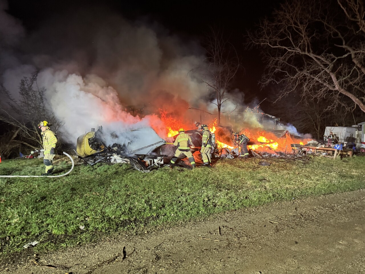 Arlington Twp Mobile Home Fire - 38th Ave and 48th St