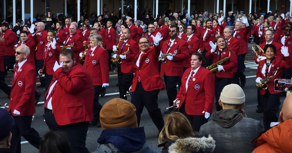 Kansas City-area band director details Macy's Thanksgiving Day Parade experience - Vimarsana News