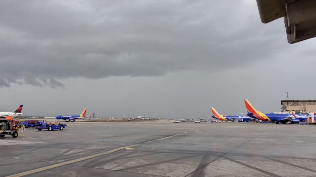 Thursday morning storms in the Valley prompt Sky Harbor airport ground stop