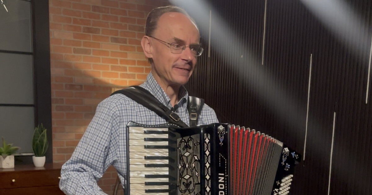Accordion player Mike Schneider gets the call of a lifetime to bring polka to the Brewers' World Series