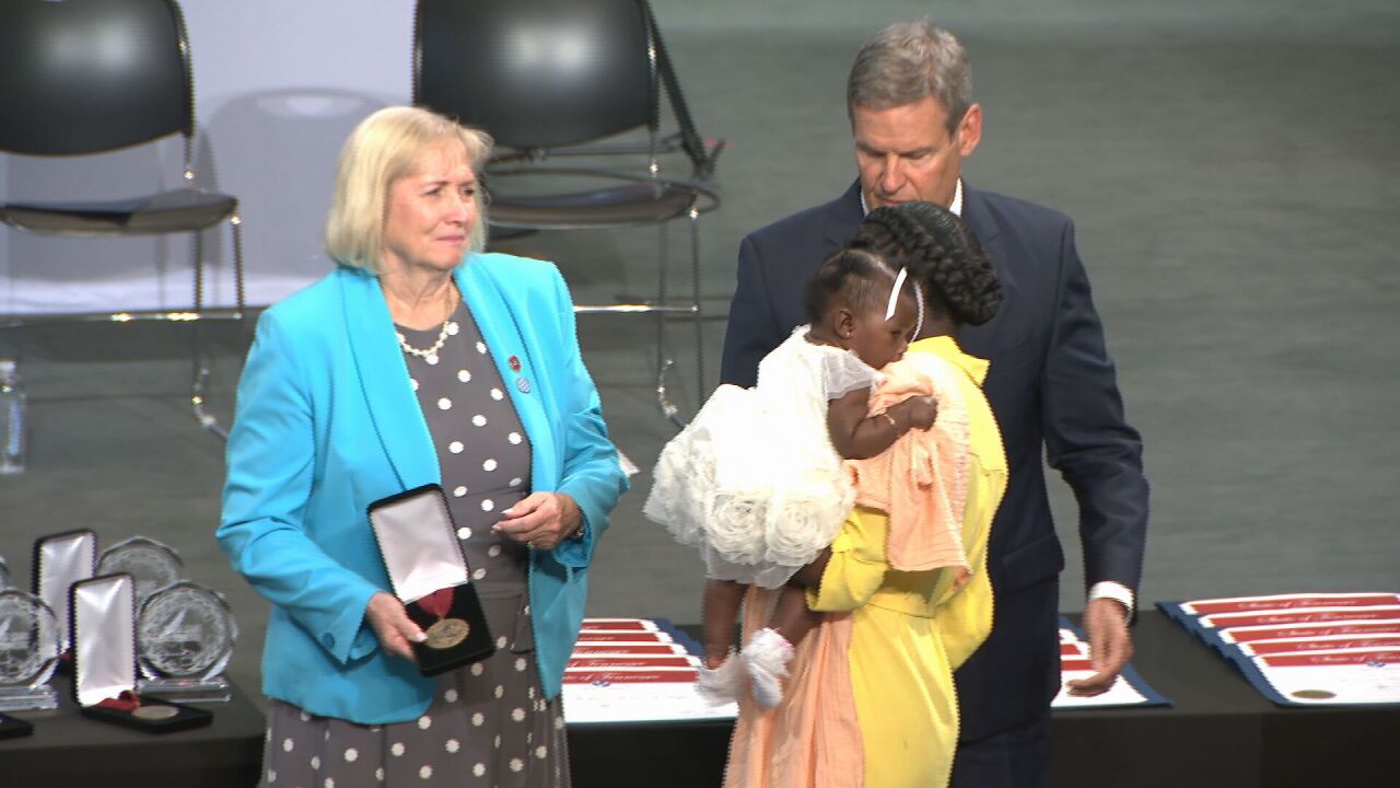 three stars of tennessee award ceremony