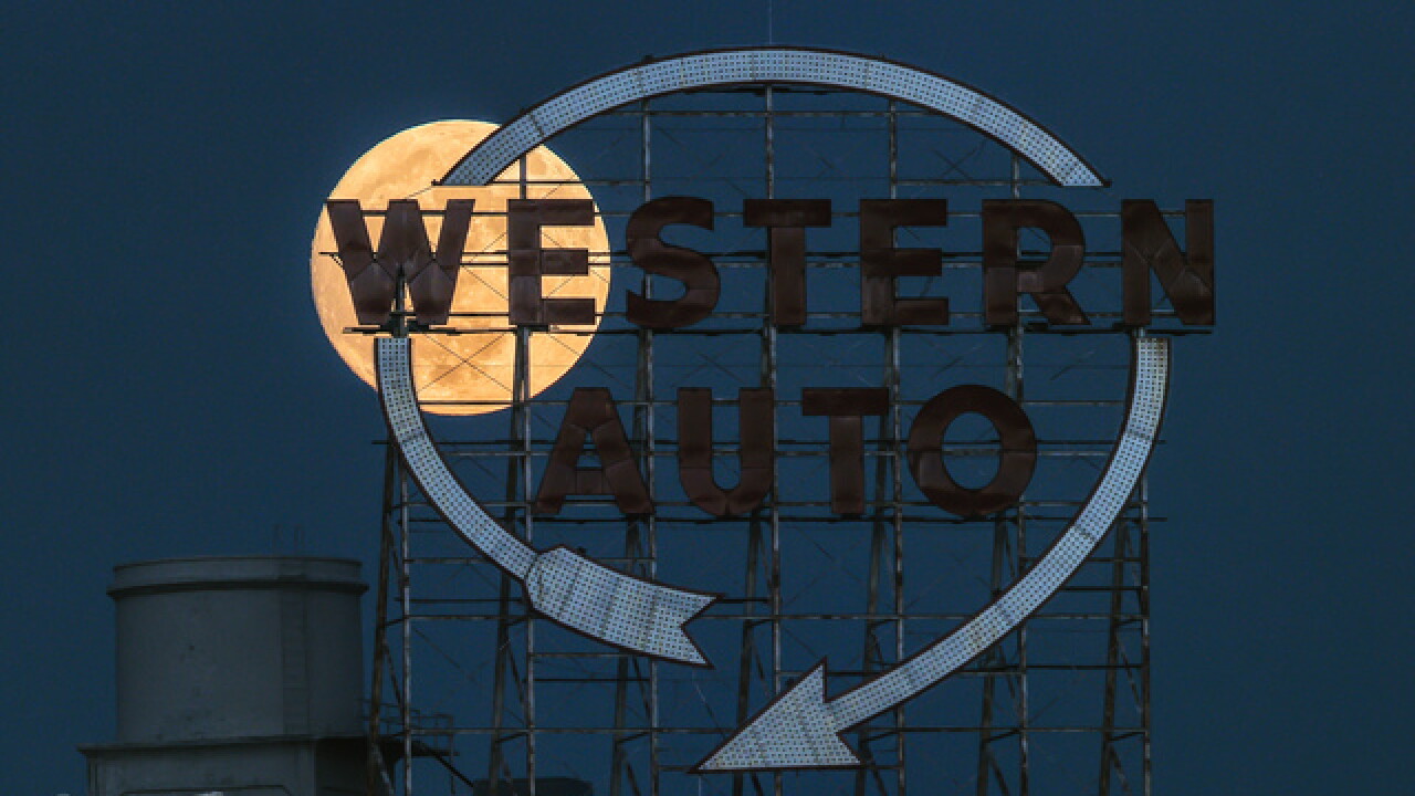 Wester Auto Sign KC's iconic Western Auto sign receives new life