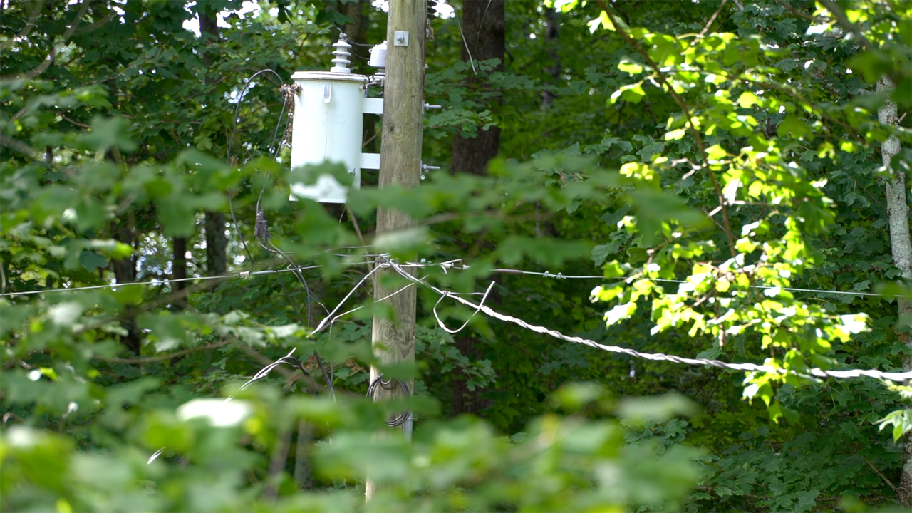 'It's so aggravating' | Anderson Township neighbors frustrated by frequent power outages