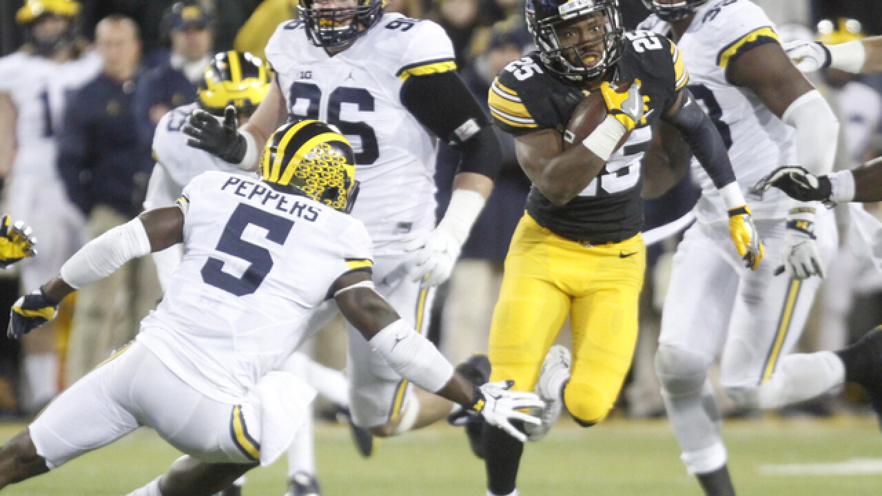 Loss To Iowa Drops Michigan To No 4 In Ap Top 25 Wmu