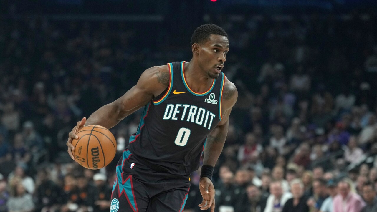 Pistons Suns Basketball