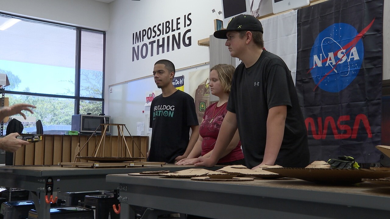 Students in Gilbert build tech skills through hands-on projects