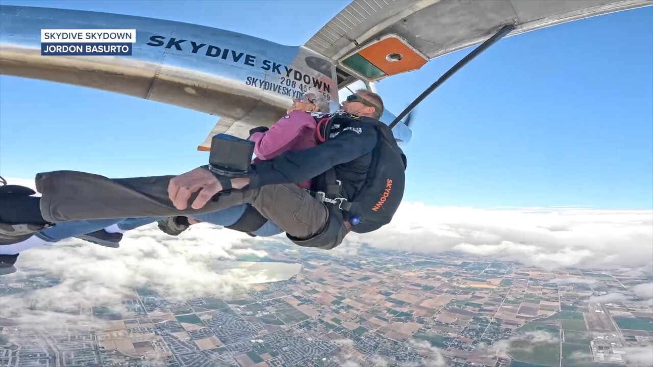 Jan Perderson Sky Diving