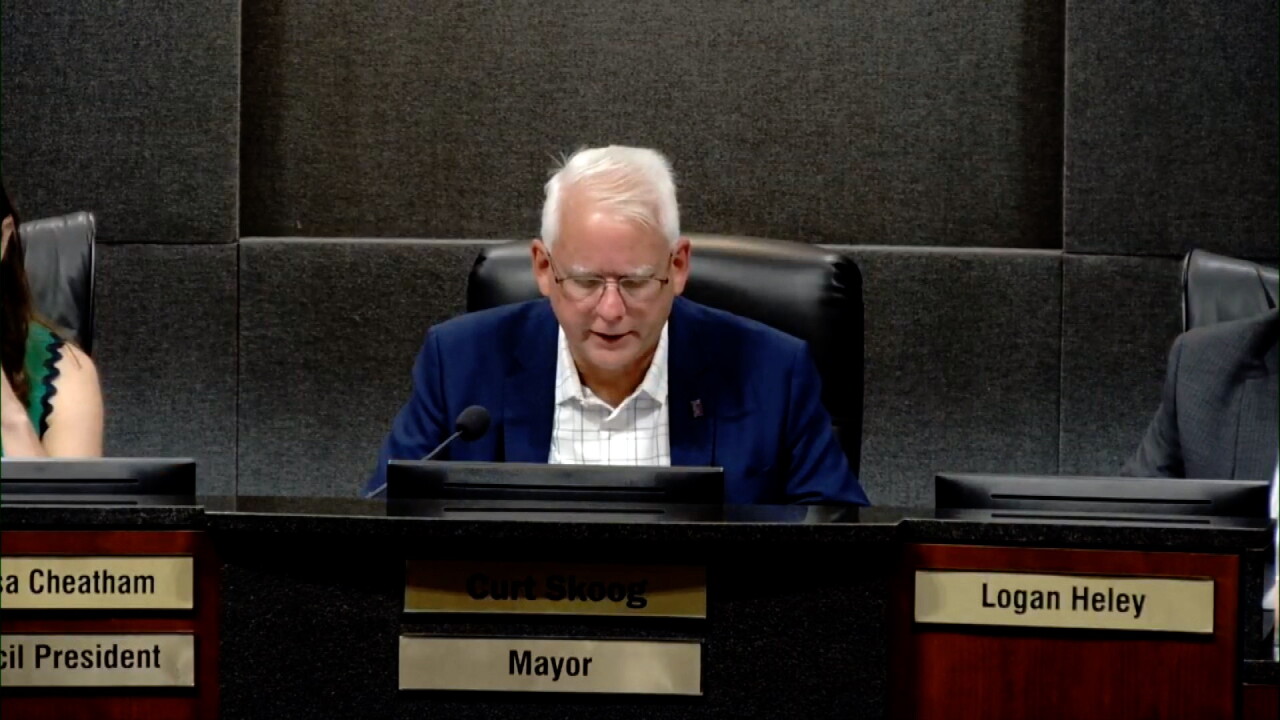 Mayor Curt Skoog