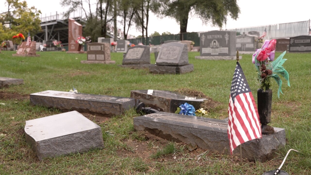 Holy Cross Catholic Cemetery