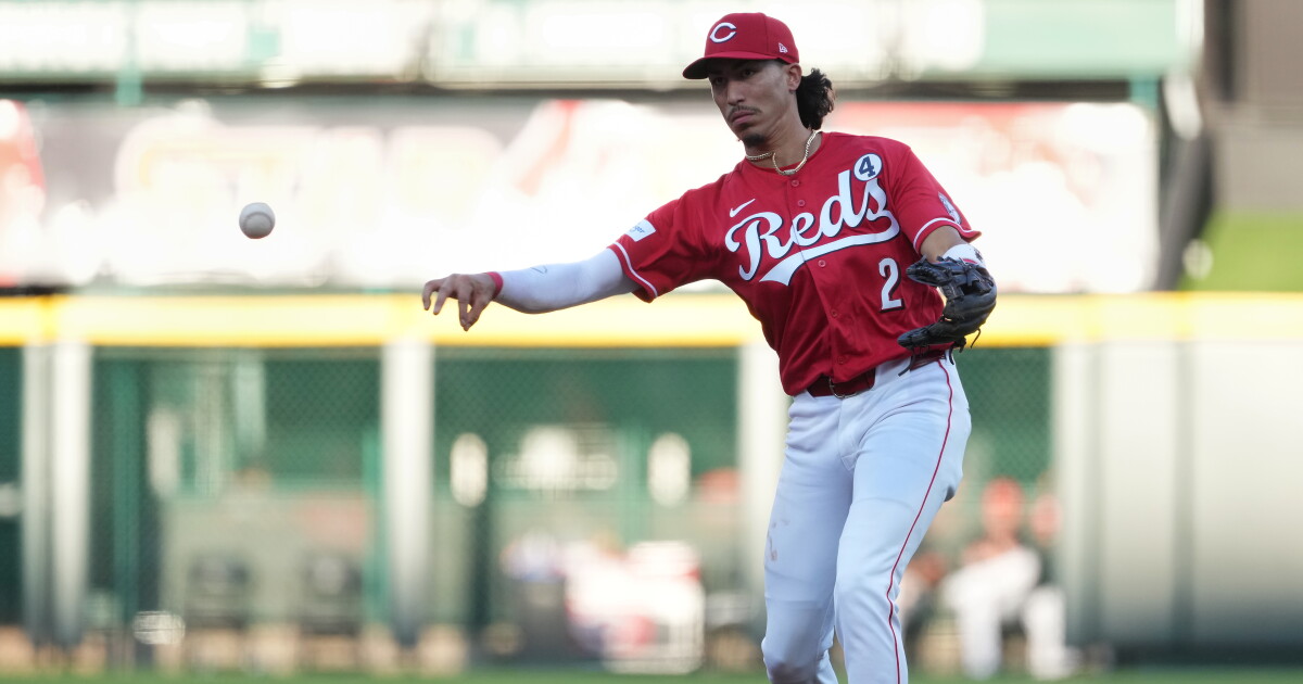 Blake Dunn's walk-off single in 10th lifts Reds past Royals 4-3
