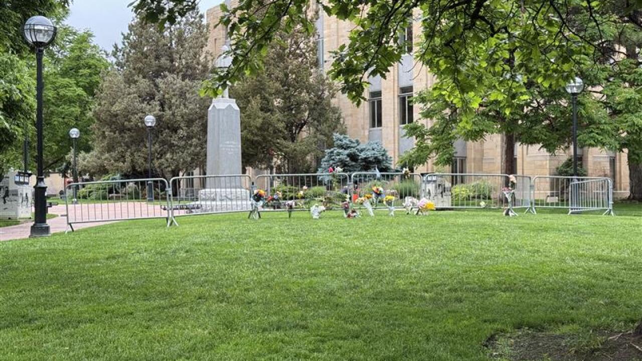 Boulder terror attack flowers.jpeg