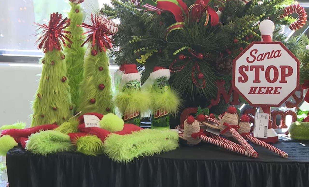 Christmas Idea House 2025 decor