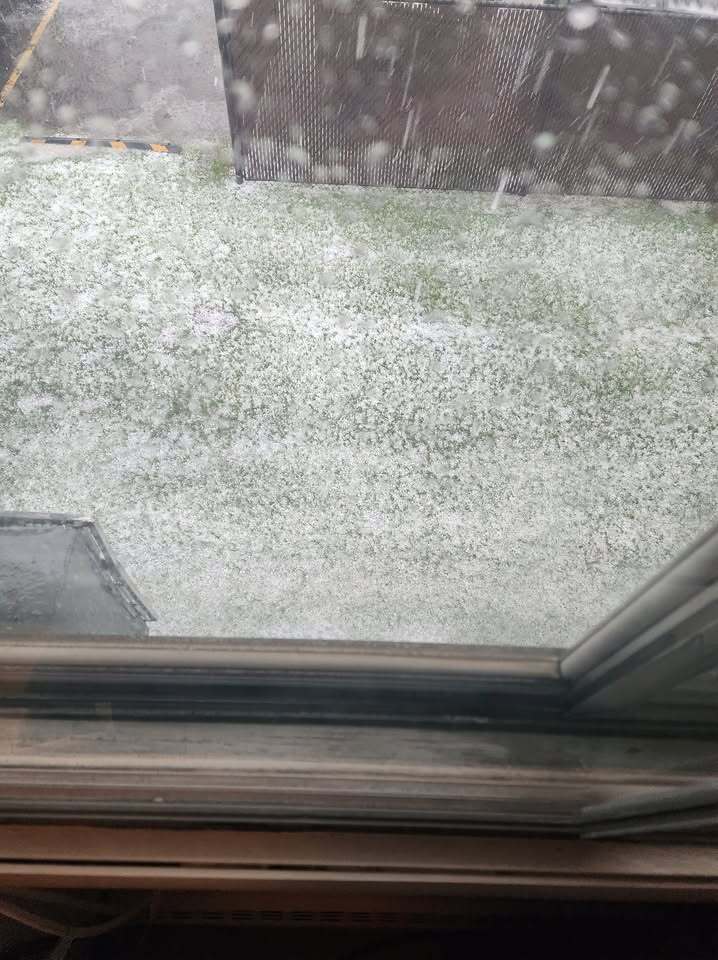 Neighbor captures storm