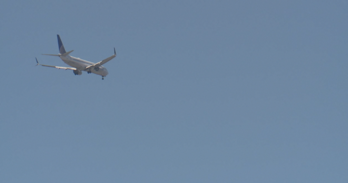 US Transportation Secretary Highlights Air Traffic Control Upgrades, Urges Bill Passage