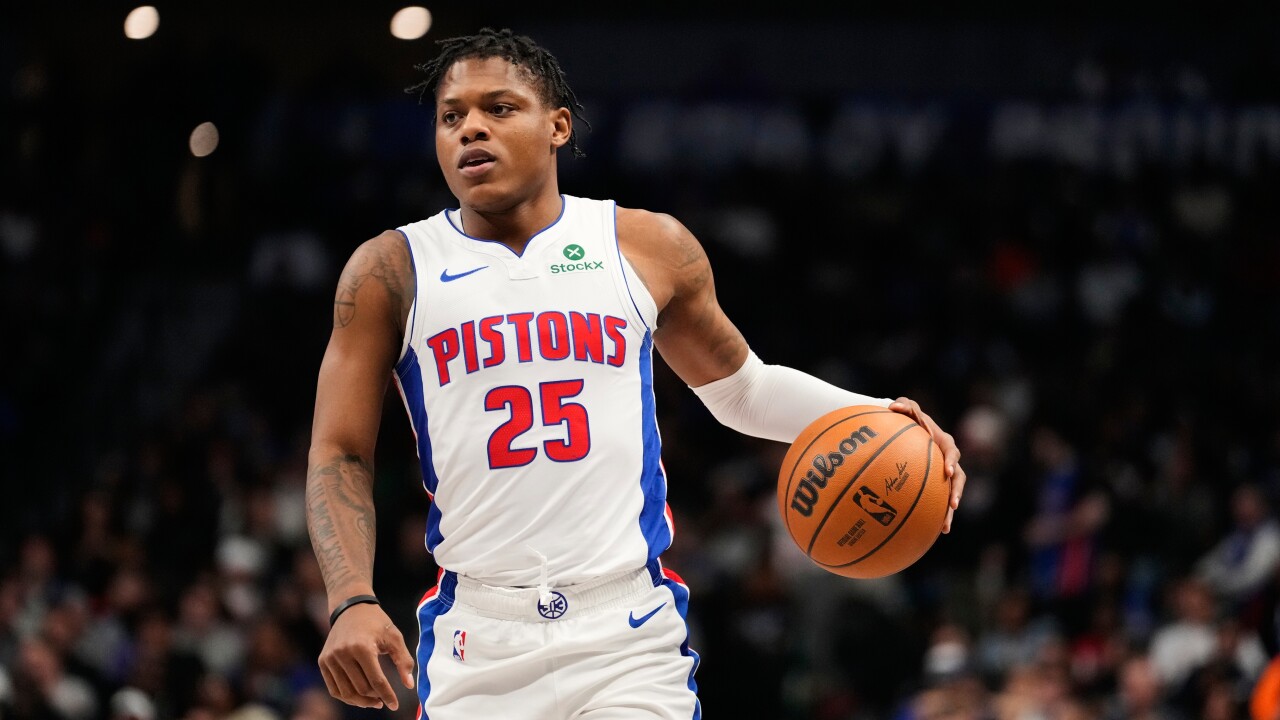Pistons Mavericks Basketball