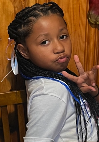 PAris Mi-Unique Angel Moore.png